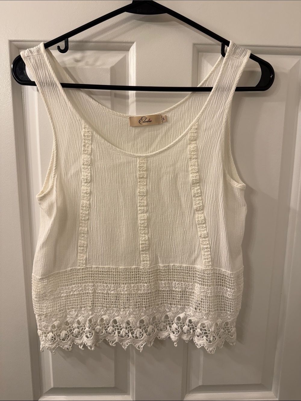 Elodie White Crochet Hem Scoop Neck Camisole